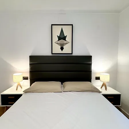 Villa 3 Bedroom In Costa Brava L'Escala