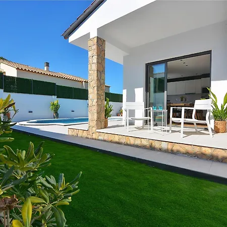 Villa 3 Bedroom In Costa Brava