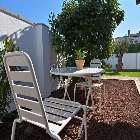 Villa 3 Bedroom In Costa Brava L'Escala